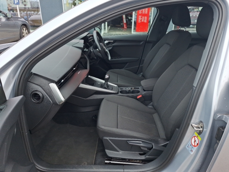 Audi A3 30 Tfsi Technik Silver #5