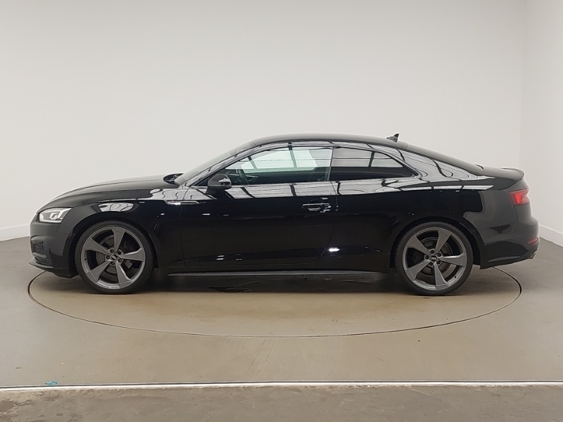 Audi A5 35 Tfsi Black Edition S Tronic RE69KWT Black #4