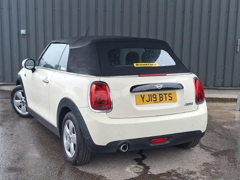 Mini Hatch 1.5 Cooper Classic II YJ19BTS White #2
