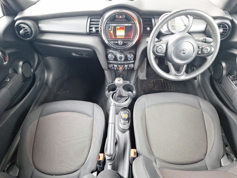 Mini Hatch 1.5 Cooper Classic II YJ19BTS White #3