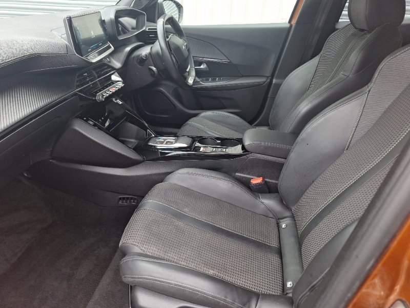 Peugeot e-2008 100Kw Gt 50Kwh SY23VLT Orange #5