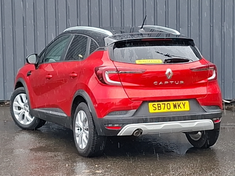 Renault Captur 1.3 Tce 130 Iconic SB70WKY Red #2
