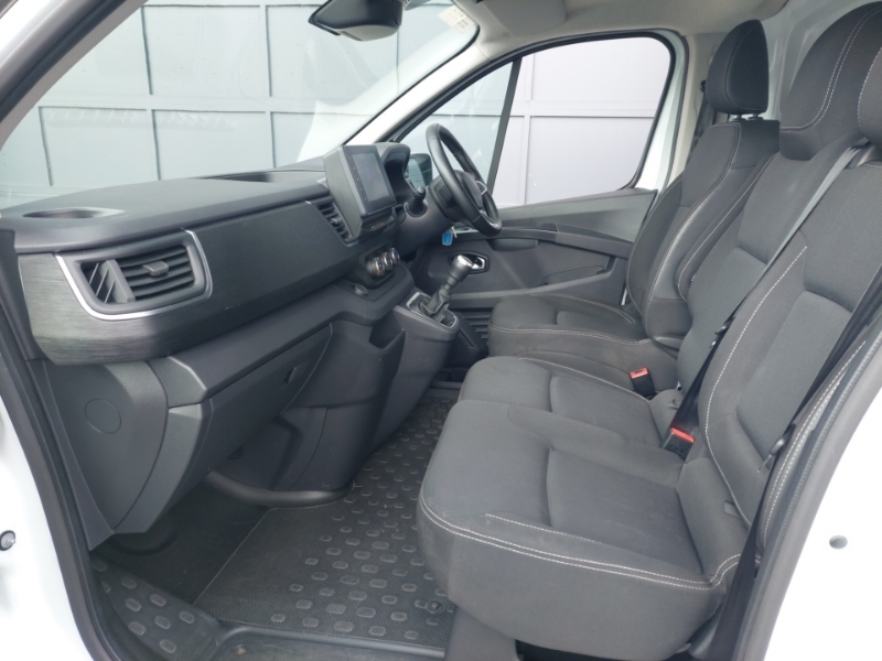 Renault Trafic Ll30 Blue Dci 130 Extra Safety Van SA74CCN White #5