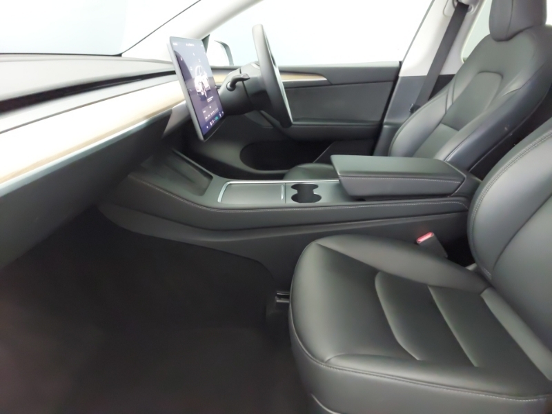 Tesla Model Y Long Range Awd BL72AFV White #5