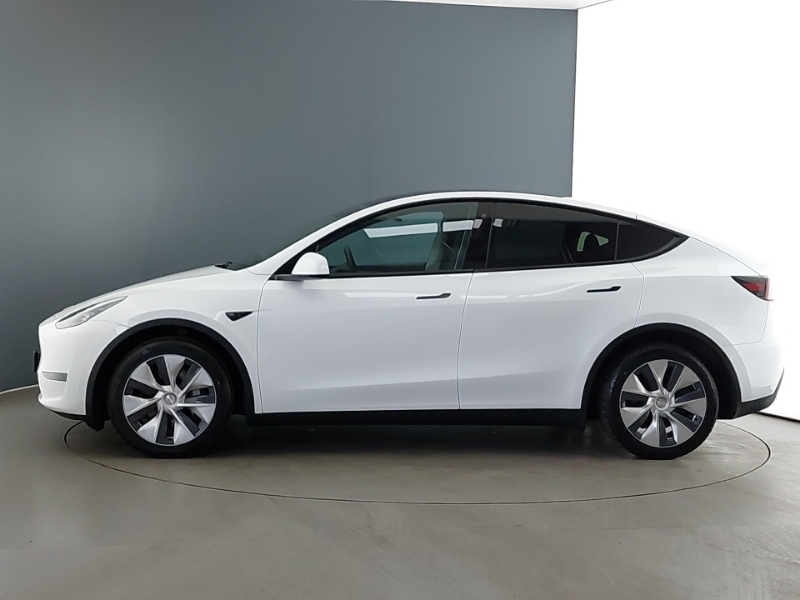 Tesla Model Y Long Range Awd BL72AFV White #4