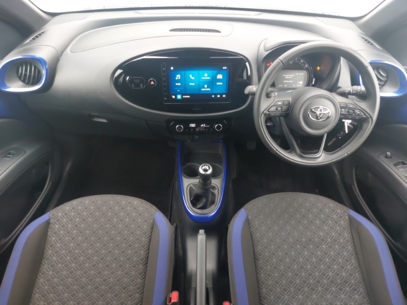 Toyota Aygo X 1.0 Vvt-i Edge ST24KSO Blue #3