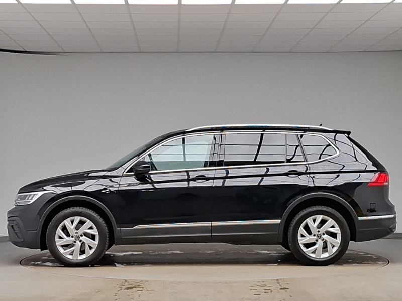 Volkswagen Tiguan Allspace 1.5 Tsi Life Dsg EX72NYC Black #4