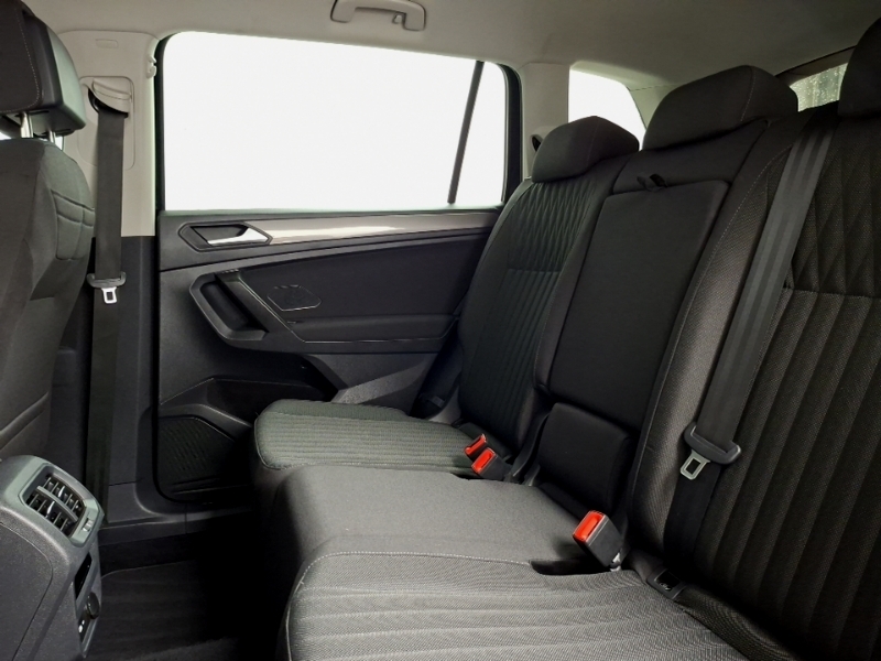 Volkswagen Tiguan Allspace 1.5 Tsi Life Dsg EX72NYC Black #6