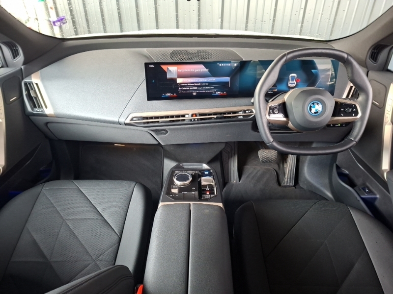 BMW iX 240Kw Xdrive40 Sport Edition 76.6Kwh White #3