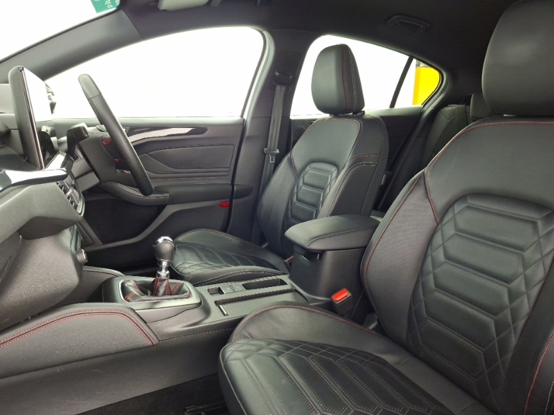 Ford Focus 1.0 Ecoboost St-line X YP23BTZ White #5
