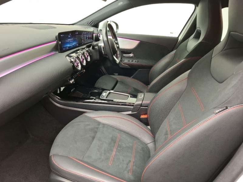 Mercedes-Benz A Class A200d Amg Line Executive ST23JVE White #5