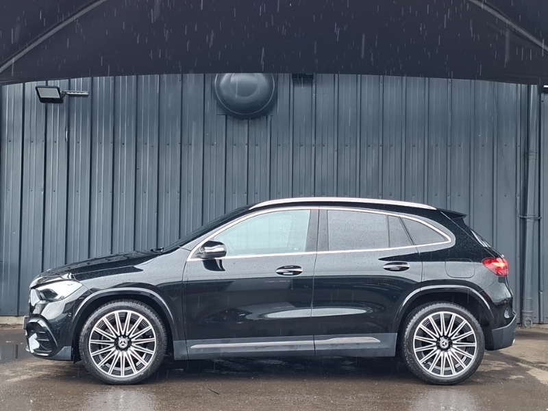 Mercedes-Benz GLA Class Gla 200 Amg Line Premium WR25BWL Black #4