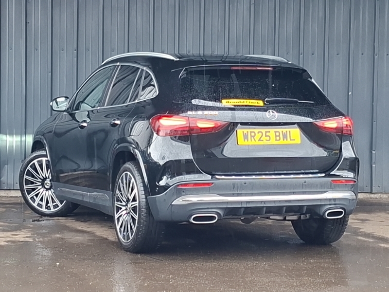 Mercedes-Benz GLA Class Gla 200 Amg Line Premium WR25BWL Black #2