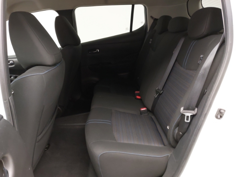 Nissan Leaf 110Kw N-connecta 39Kwh MJ23NFG White #6