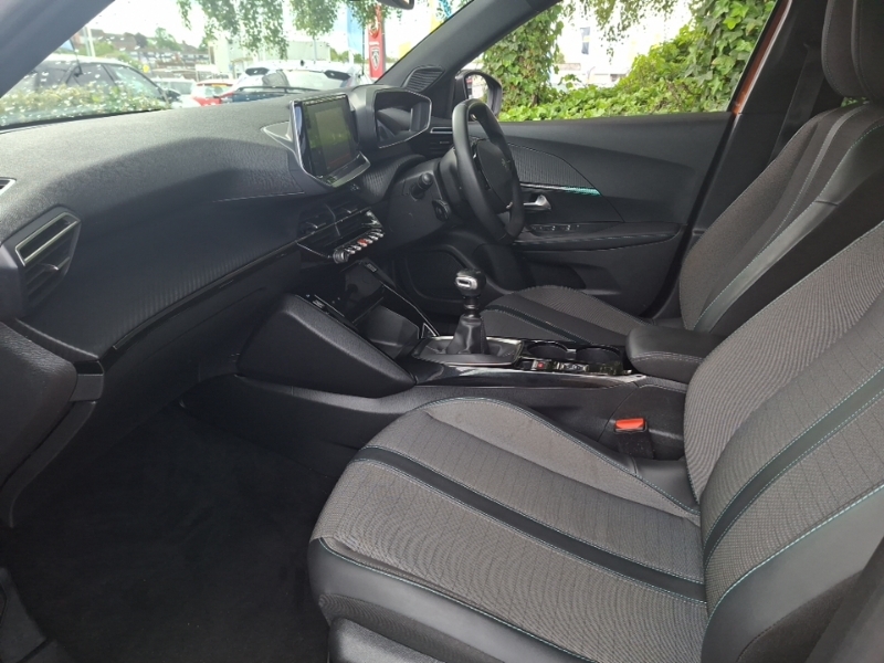 Peugeot 2008 1.2 Puretech 130 Allure Premium AO23NXZ Orange #5