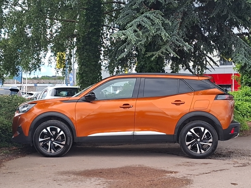 Peugeot 2008 1.2 Puretech 130 Allure Premium AO23NXZ Orange #4