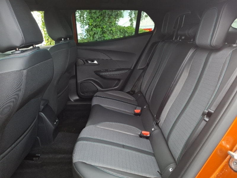 Peugeot 2008 1.2 Puretech 130 Allure Premium AO23NXZ Orange #6