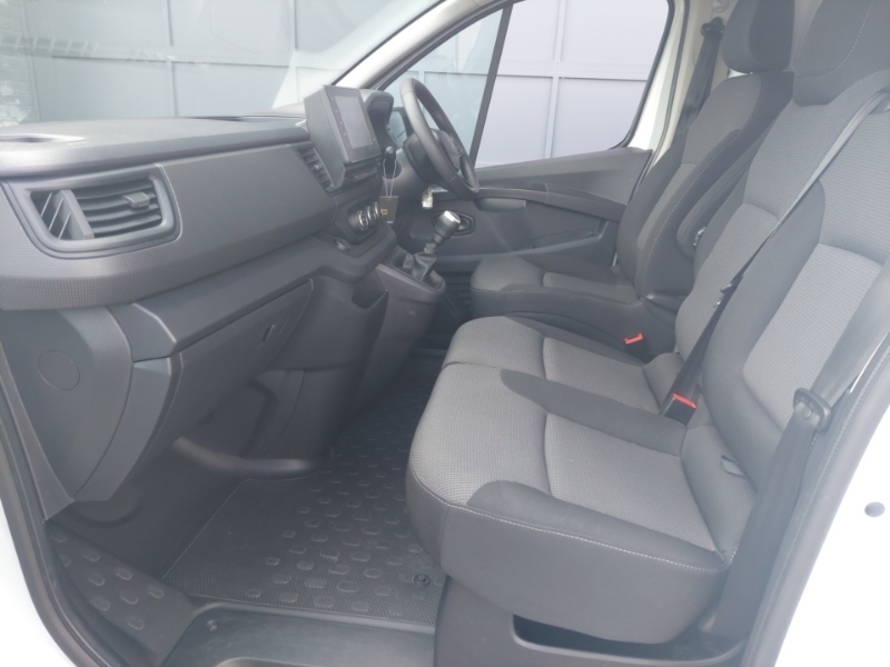 Renault Trafic Ll30 Blue Dci 130 Advance Safety Van SG74JUW White #5