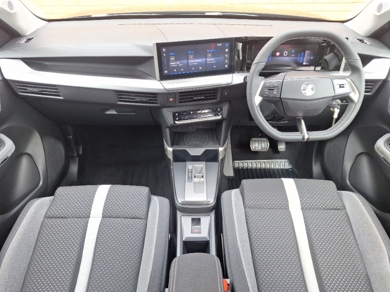 Vauxhall Frontera 1.2 Hybrid 145 Ultimate E-dct6 Black #3