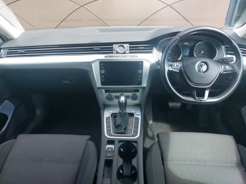Volkswagen Passat 1.5 Tsi Evo 150 Se Business Dsg GC19MMA White #3