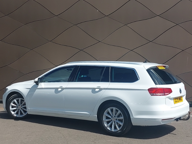 Volkswagen Passat 1.5 Tsi Evo 150 Se Business Dsg GC19MMA White #2