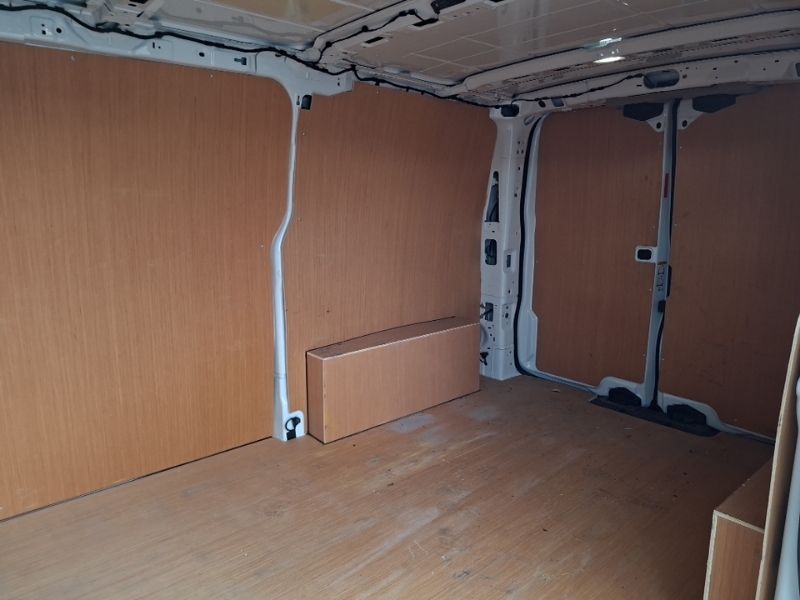Volkswagen Transporter 2.0 Tdi 110 Commerce Van YB25KUF White #6
