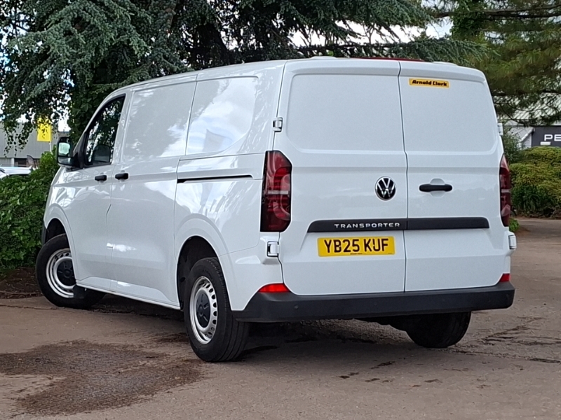 Volkswagen Transporter 2.0 Tdi 110 Commerce Van YB25KUF White #2