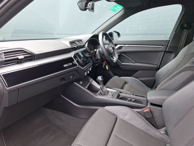 Audi Q3 35 Tfsi Black Edition S Tronic PX22XLV Grey #5