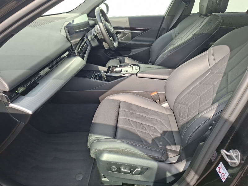 BMW 5 Series 520I M Sport YD73BLG Black #5