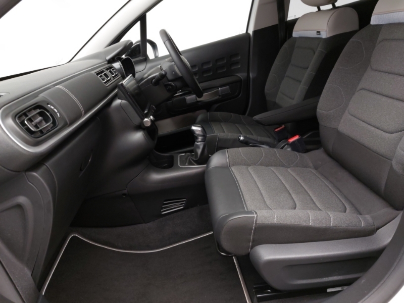 Citroen C3 1.2 Puretech Saint James SM22GPX White #5