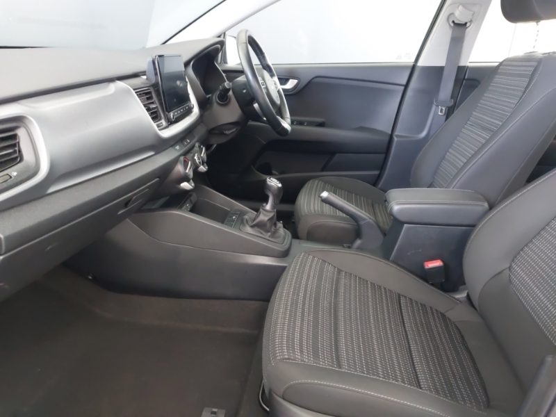 Kia Stonic 1.0T Gdi 99 2 MM71YUL Black #5