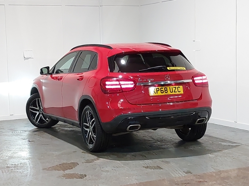 Mercedes-Benz GLA Class Gla 180 Urban Edition KP68UZC Red #2