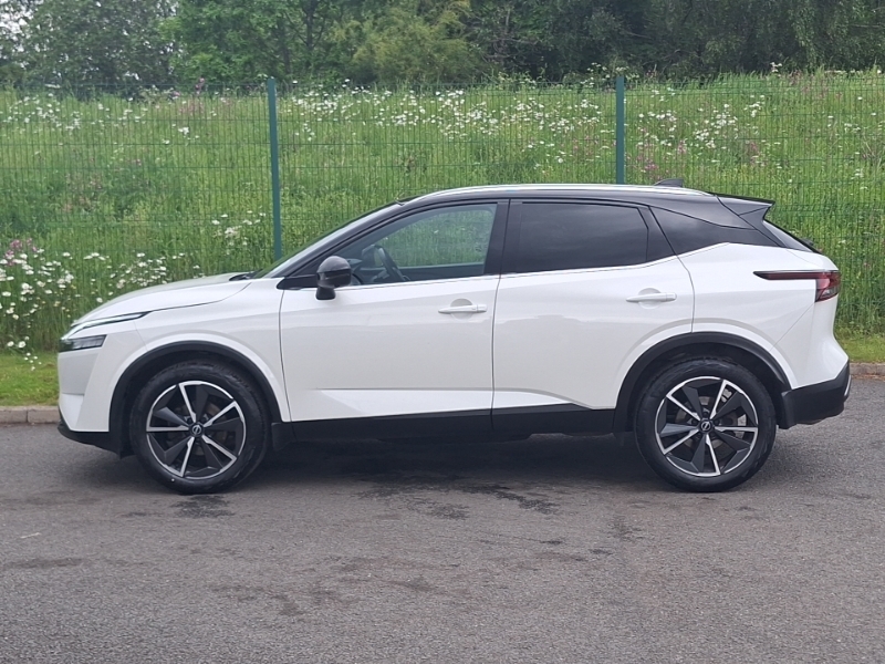 Nissan Qashqai 1.3 Dig-t Mh Tekna SL24XFC White #4