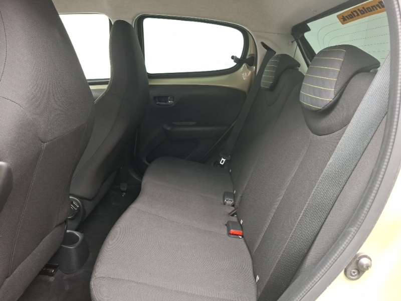 Peugeot 108 1.0 72 Active YH70JZP Green #6