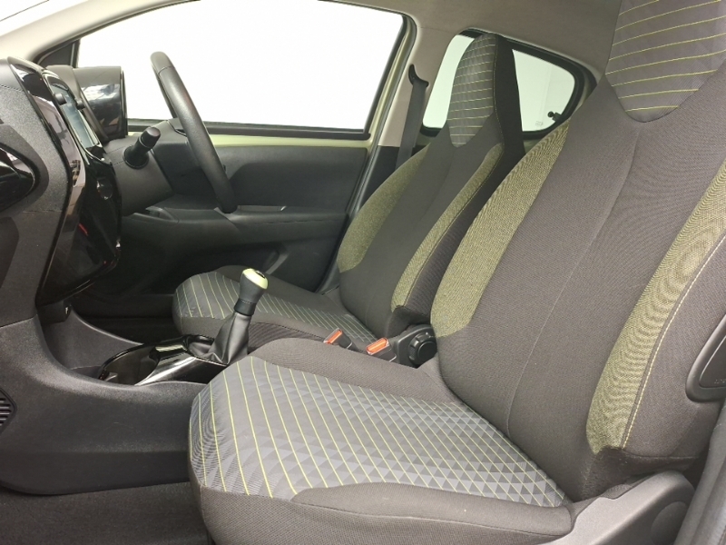 Peugeot 108 1.0 72 Active YH70JZP Green #5