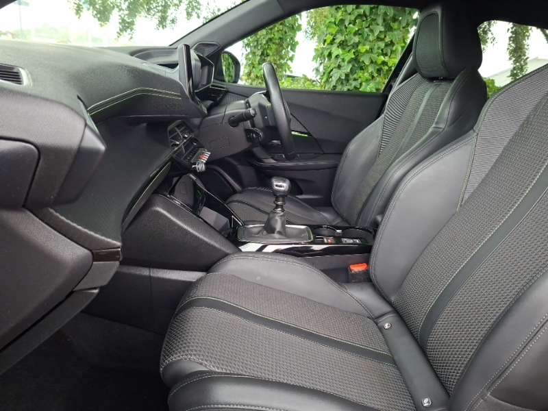 Peugeot 2008 1.2 Puretech 130 Gt VK22PGX Black #5