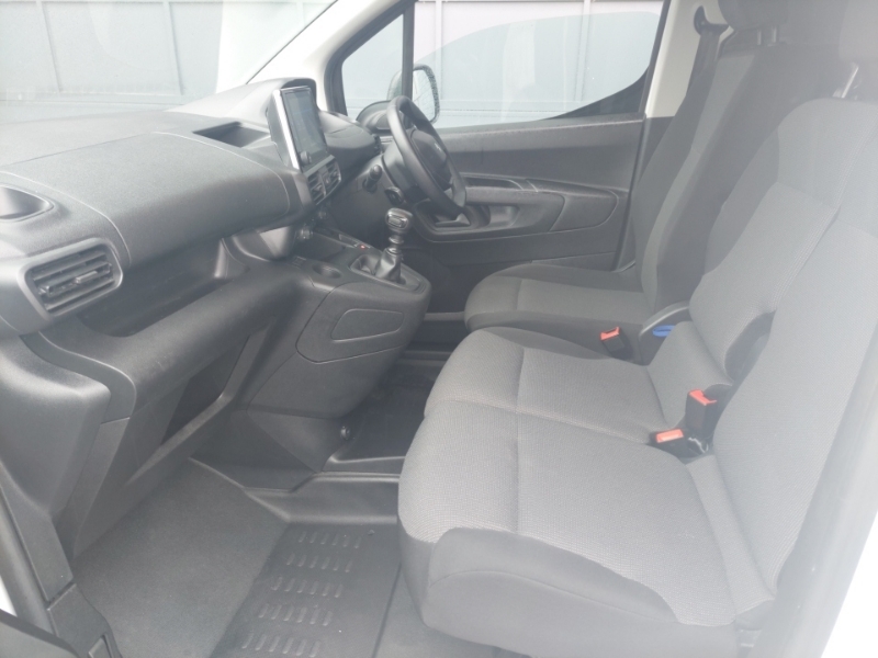 Peugeot Partner 1000 1.5 Bluehdi 100 Professional Premium Van YP23VJC White #5