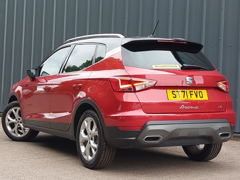 Seat Arona 1.0 Tsi 110 Fr ST71FVO Red #2