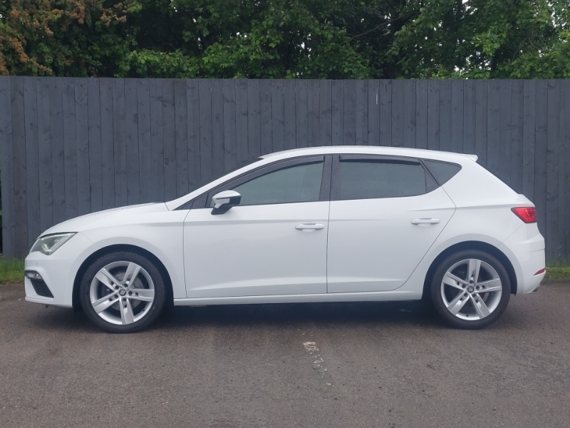 Seat Leon 1.5 Tsi Evo Fr Ez YB68HCN White #4