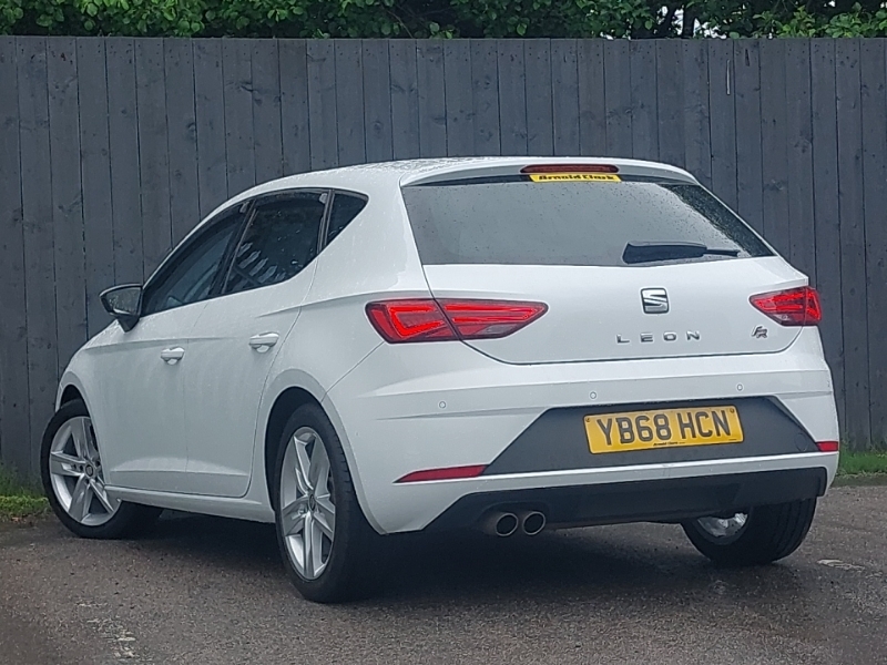 Seat Leon 1.5 Tsi Evo Fr Ez YB68HCN White #2