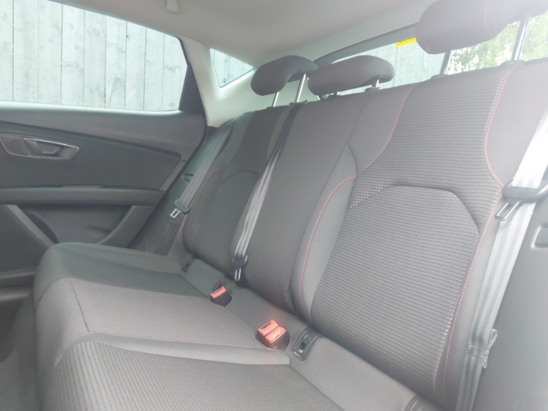 Seat Leon 1.5 Tsi Evo Fr Ez YB68HCN White #6