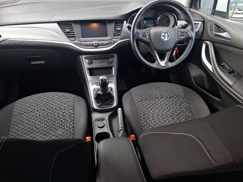 Vauxhall Astra 1.4T 16V 125 Tech Line Nav DW68CKC White #3