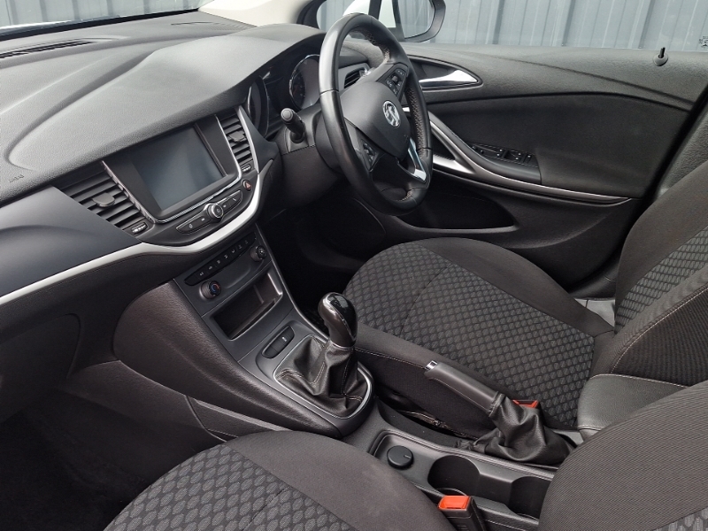 Vauxhall Astra 1.4T 16V 125 Tech Line Nav DW68CKC White #5