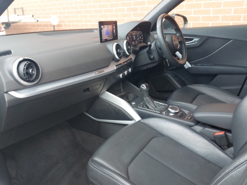 Audi Q2 35 Tfsi S Line S Tronic VK23WMG Black #5