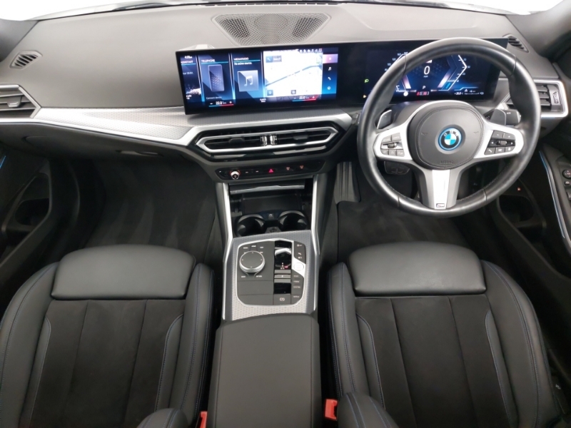 BMW 3 Series 330E M Sport Step YK73BZG White #4