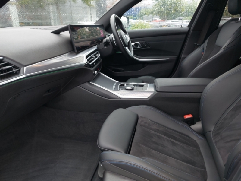 BMW 3 Series 320I M Sport Step YD24MHC Black #5