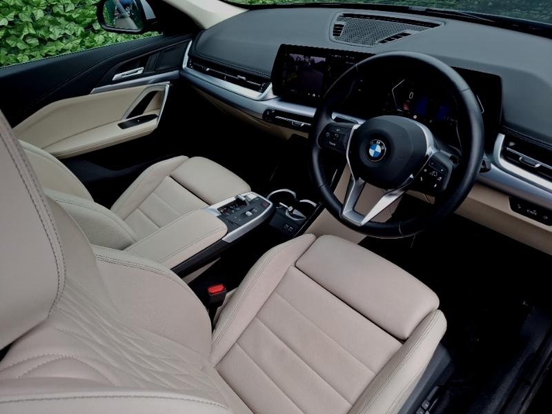 BMW X1 Sdrive 20I Mht Xline Step LP73DXG Black #6