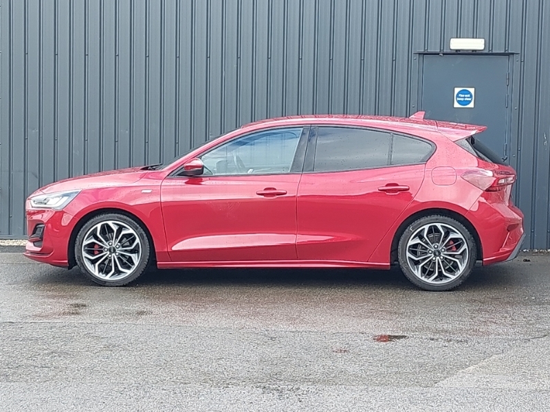 Ford Focus Hatchback 1.0 Ecoboost Hybrid Mhev 155 St-line X 5 AK23KHD Red #4