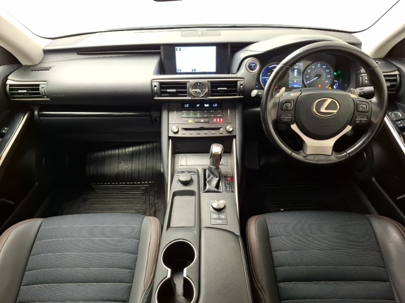 Lexus IS 300H Cvt White #3