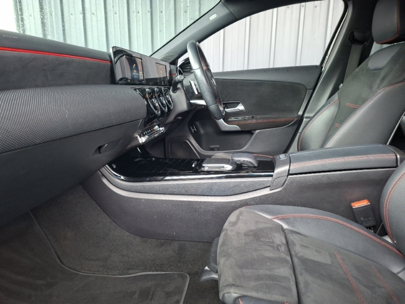 Mercedes-Benz A Class A250e Amg Line SO70OCY Black #5